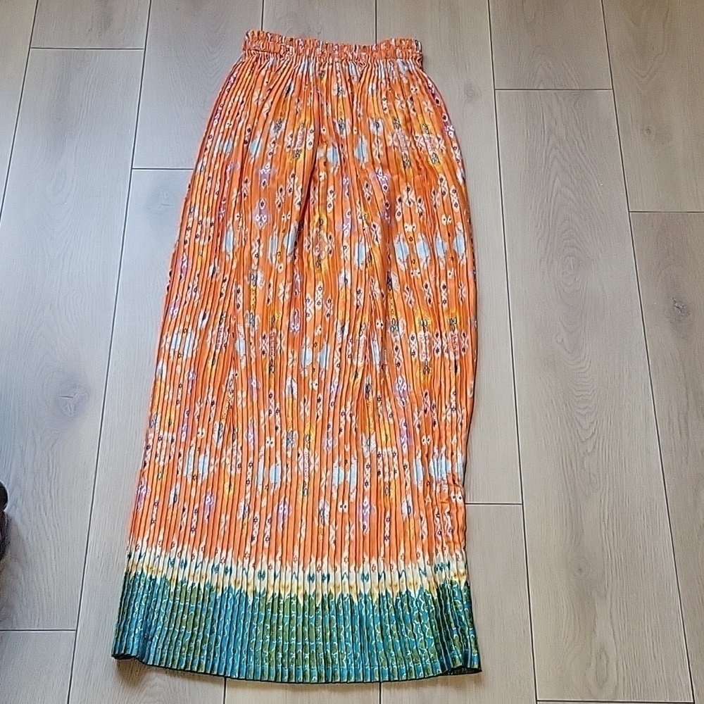 Pleated Maxi Skirt XS
